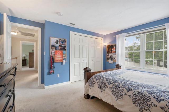 15 Little Tree Rd, Medway, MA 02053