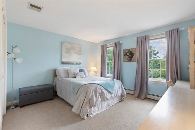 15 Little Tree Rd, Medway, MA 02053