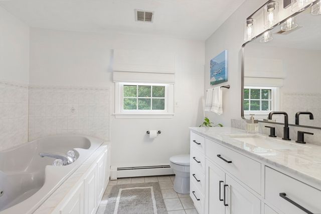 15 Little Tree Rd, Medway, MA 02053