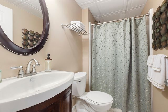 15 Little Tree Rd, Medway, MA 02053