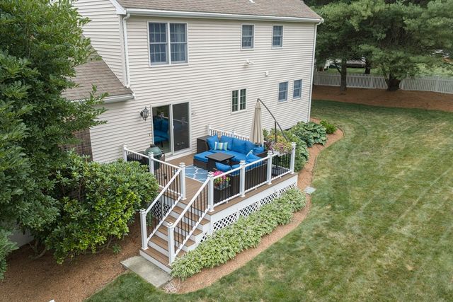 15 Little Tree Rd, Medway, MA 02053