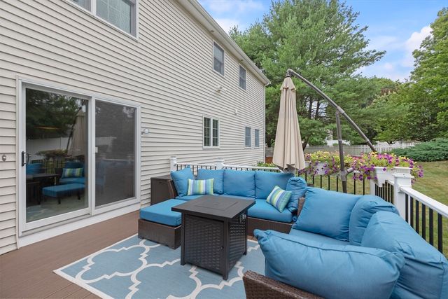 15 Little Tree Rd, Medway, MA 02053