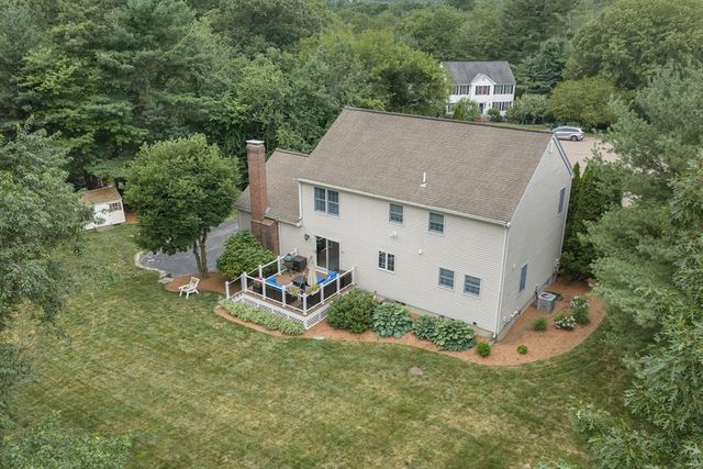 15 Little Tree Rd, Medway, MA 02053