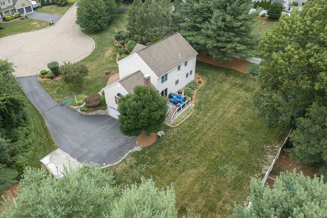 15 Little Tree Rd, Medway, MA 02053