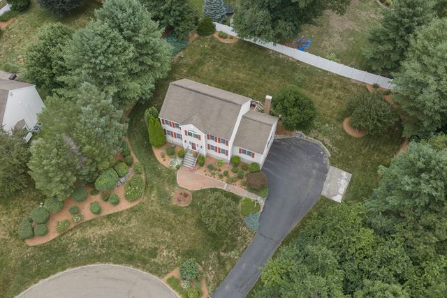 15 Little Tree Rd, Medway, MA 02053