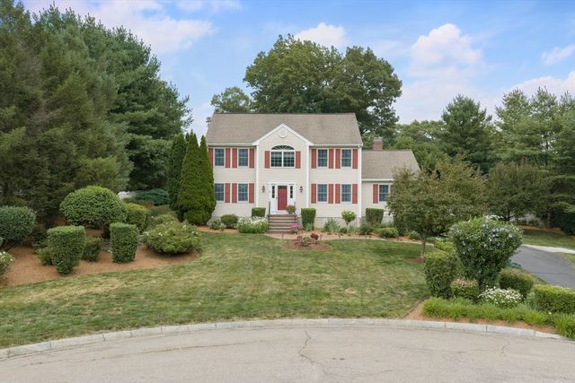 15 Little Tree Rd, Medway, MA 02053