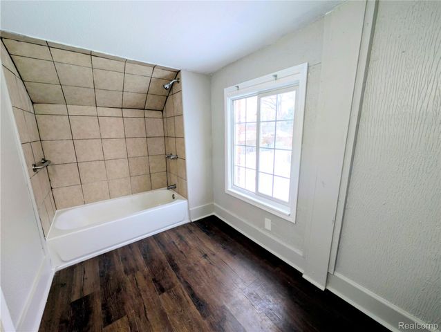 4715 BUCKINGHAM Avenue, Detroit, MI 48224