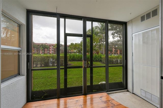 701 SW 142nd Avenue 104S, Pembroke Pines, FL 33027