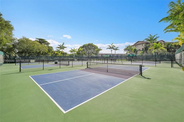 701 SW 142nd Avenue 104S, Pembroke Pines, FL 33027