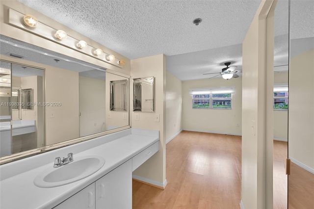 701 SW 142nd Avenue 104S, Pembroke Pines, FL 33027