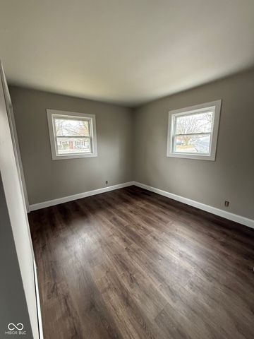 122 Bel Aire Drive, Whiteland, IN 46184