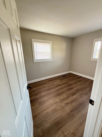 122 Bel Aire Drive, Whiteland, IN 46184