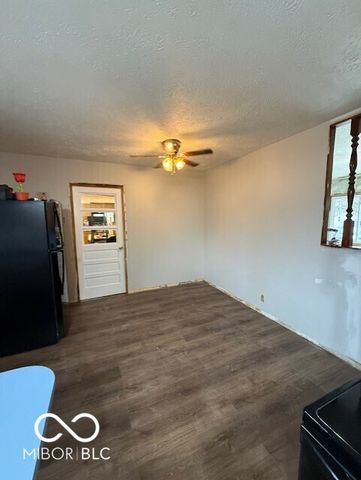 122 Bel Aire Drive, Whiteland, IN 46184