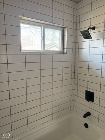 122 Bel Aire Drive, Whiteland, IN 46184