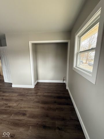 122 Bel Aire Drive, Whiteland, IN 46184