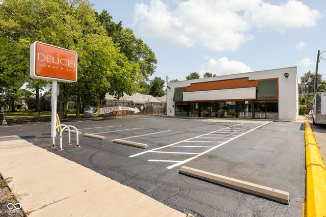 5219 N College Avenue 701, Indianapolis, IN 46220