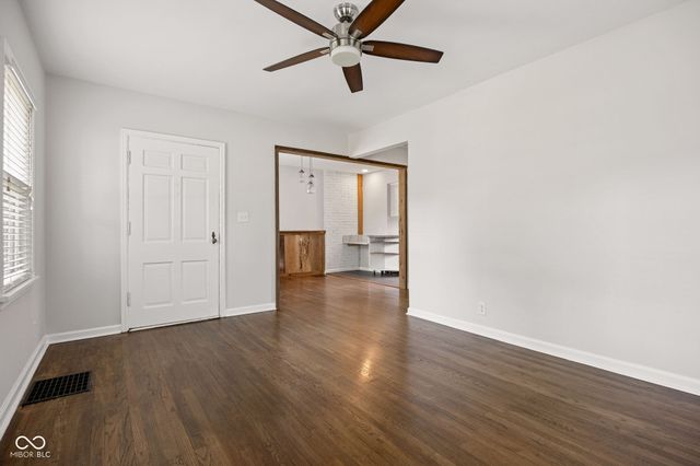 5219 N College Avenue 701, Indianapolis, IN 46220