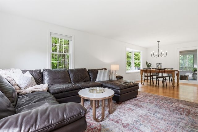 6 Colonial Drive, Westford, MA 01886