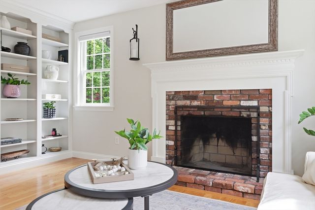 6 Colonial Drive, Westford, MA 01886