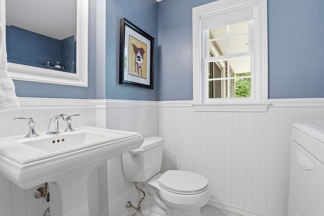 6 Colonial Drive, Westford, MA 01886