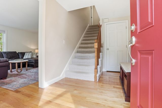 6 Colonial Drive, Westford, MA 01886