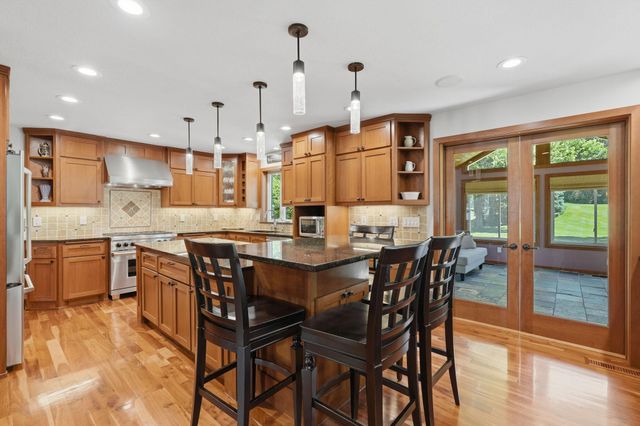 3730 Urbandale Lane N, Plymouth, MN 55446