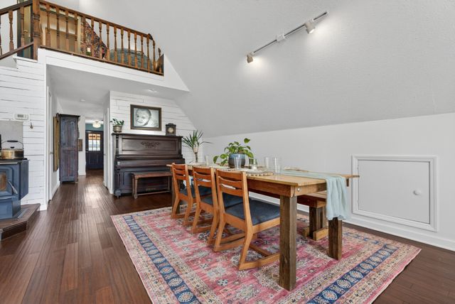 1874 Palmyra Rd, Palmyra, TN 37142