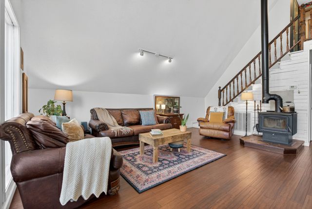 1874 Palmyra Rd, Palmyra, TN 37142