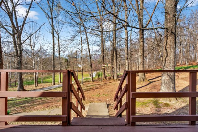 1874 Palmyra Rd, Palmyra, TN 37142