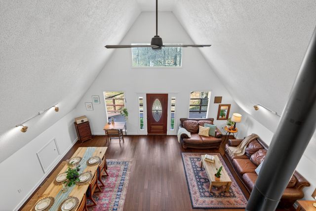 1874 Palmyra Rd, Palmyra, TN 37142