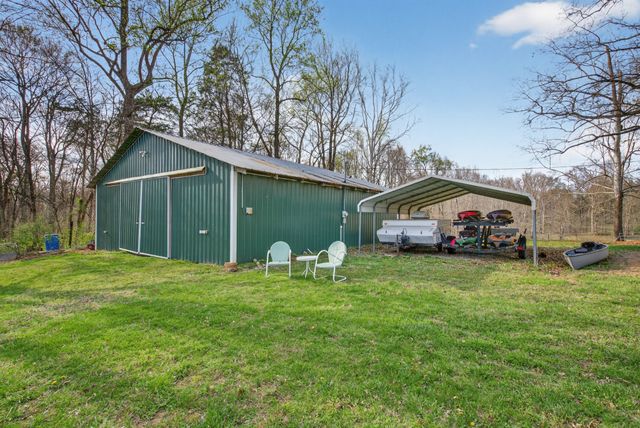 1874 Palmyra Rd, Palmyra, TN 37142