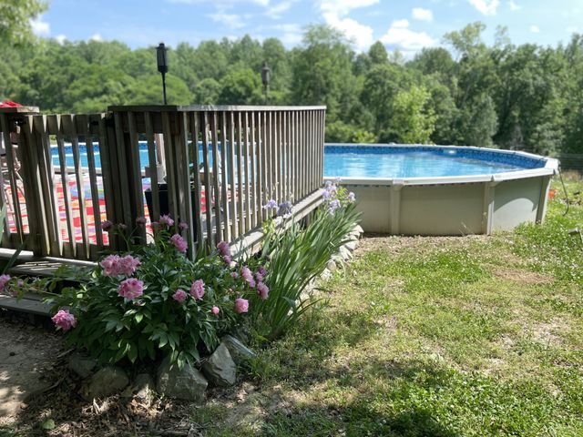 1874 Palmyra Rd, Palmyra, TN 37142