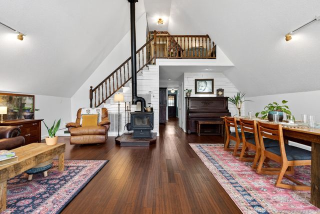 1874 Palmyra Rd, Palmyra, TN 37142