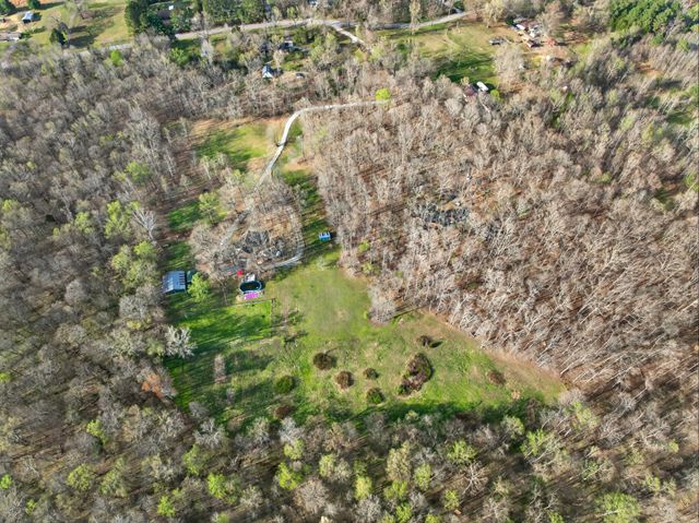 1874 Palmyra Rd, Palmyra, TN 37142