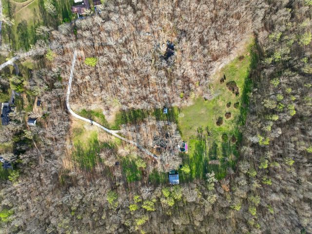 1874 Palmyra Rd, Palmyra, TN 37142