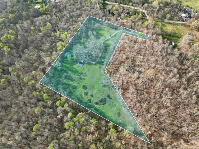 1874 Palmyra Rd, Palmyra, TN 37142