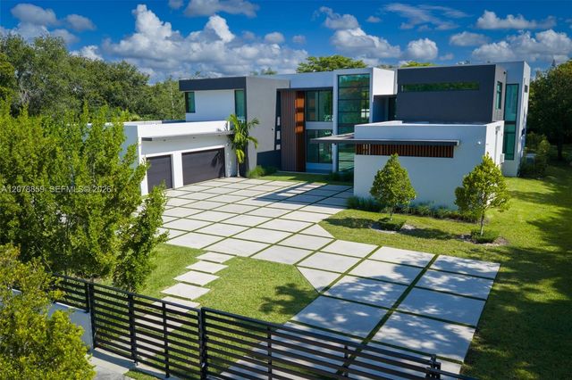 7425 Howard Drive, Pinecrest, FL 33156