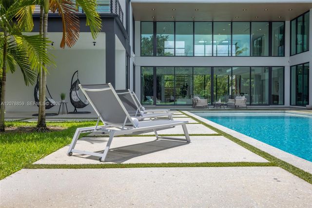7425 Howard Drive, Pinecrest, FL 33156