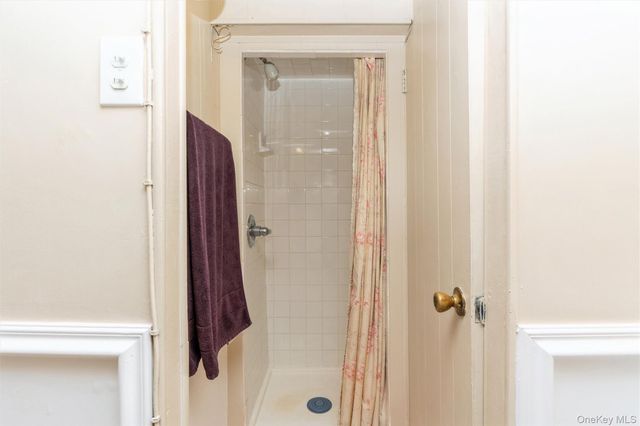 4318 195th Street, Flushing, NY 11358