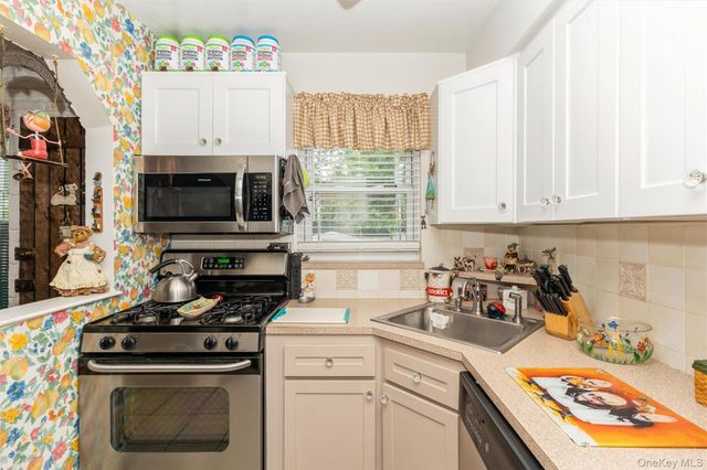4318 195th Street, Flushing, NY 11358
