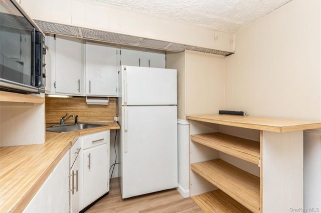 4318 195th Street, Flushing, NY 11358