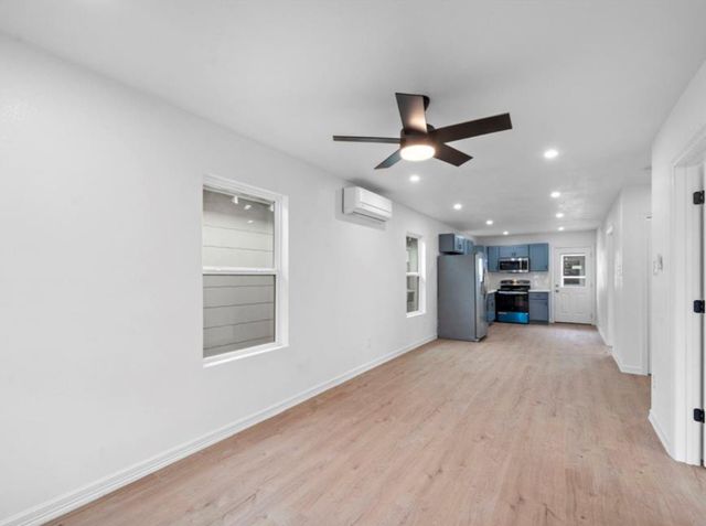 2314 Lucinda Street, Houston, TX 77004