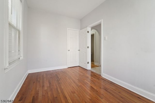 92 Warner Ave, Jersey City, NJ 07305
