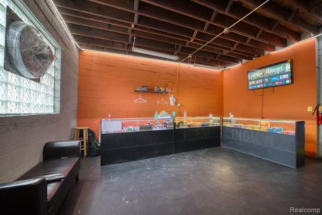 10325 Cadieux Road, Detroit, MI 48224