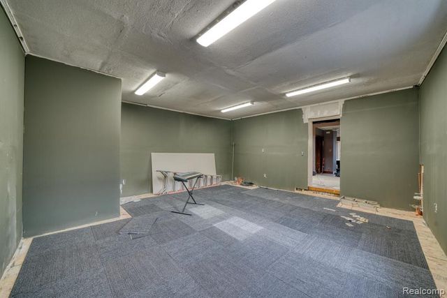 10325 Cadieux Road, Detroit, MI 48224