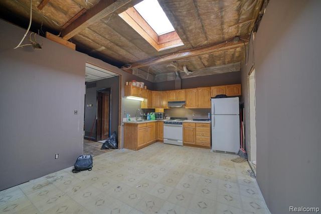 10325 Cadieux Road, Detroit, MI 48224