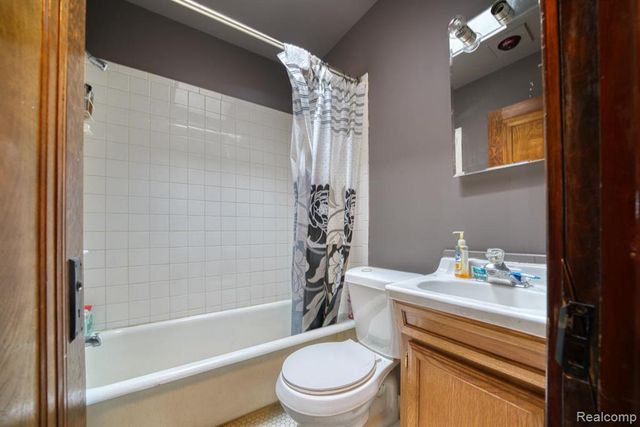 10325 Cadieux Road, Detroit, MI 48224
