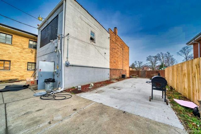 10325 Cadieux Road, Detroit, MI 48224