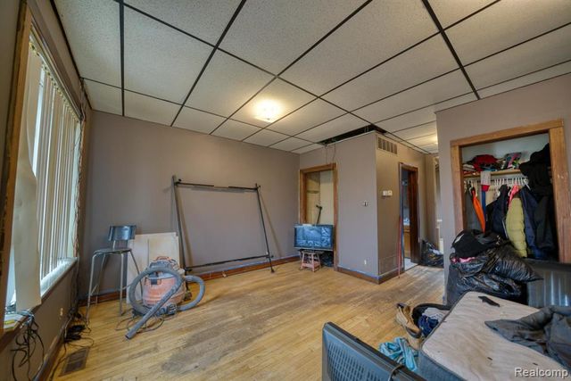 10325 Cadieux Road, Detroit, MI 48224