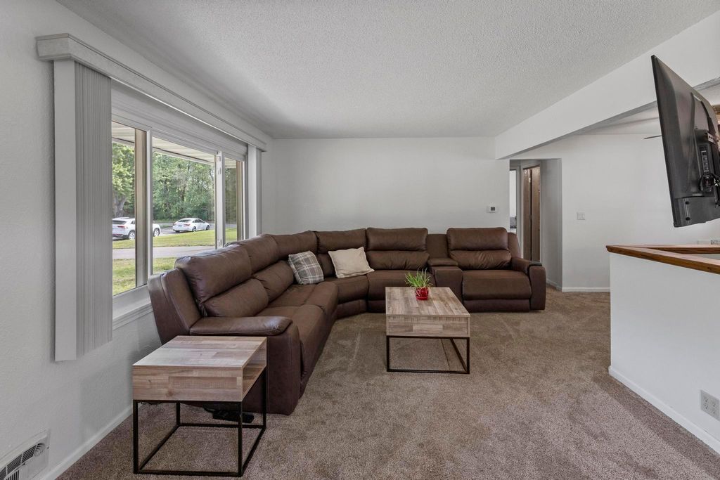 8947 Terrace Road NE, Blaine, MN 55434 — photo 3